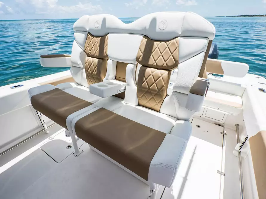 edgewater-245cc-deluxe-helm-seatingwith-folding-bolsters-and-armrests