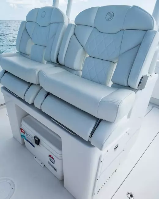 EdgeWater-Boats-280CC_Seats